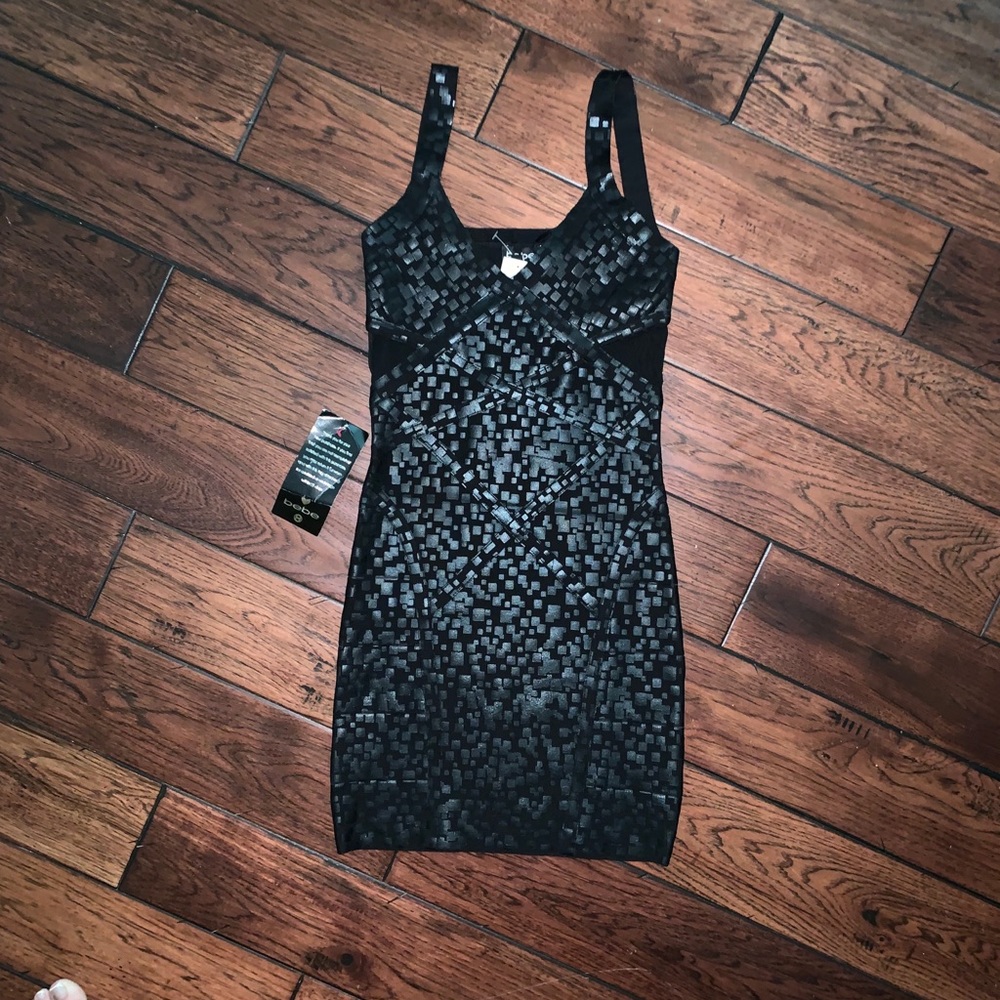 NWT bebe Bandage Bodycon V neck short dress xs